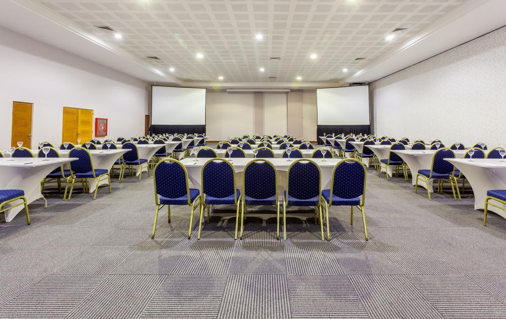 Mds Hotel Concepcion Ngoại thất bức ảnh A conference room