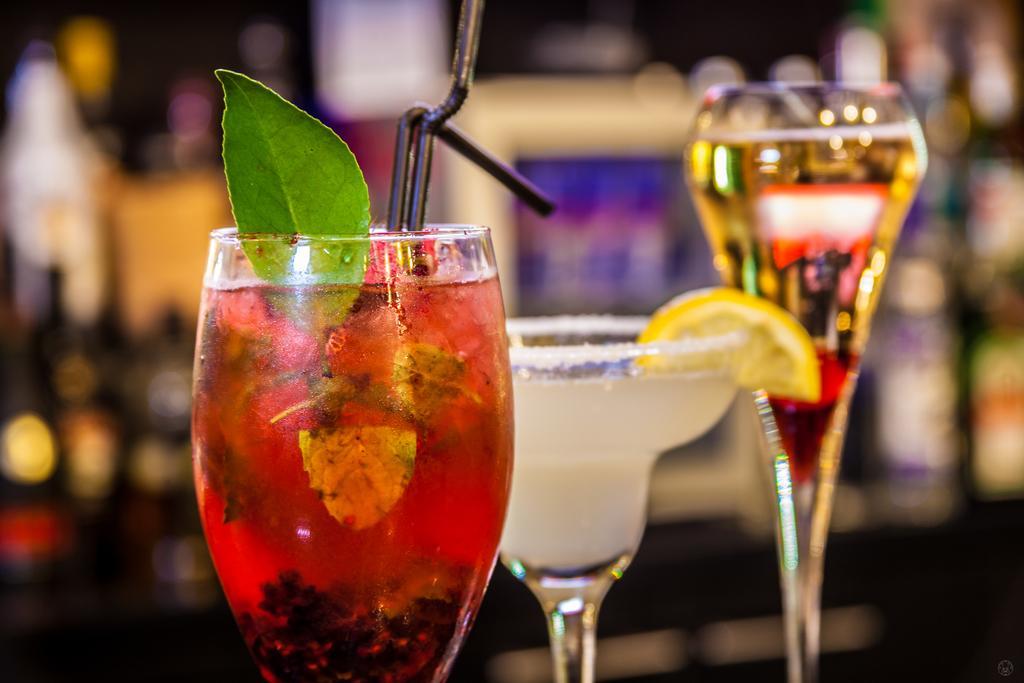 Mds Hotel Concepcion Ngoại thất bức ảnh Cocktails