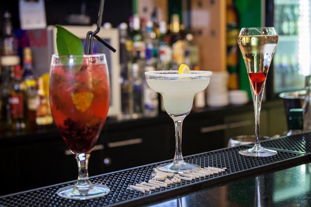 Mds Hotel Concepcion Ngoại thất bức ảnh Cocktails